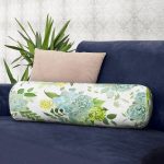 Beyaz Zemin Üzerinde Yeşil Renkli Çiçek Desenli Dijital Baskılı Modern İç Dolgulu Fermuarlı Çok Amaçlı Silindir Yastık Kırlent Realhomes