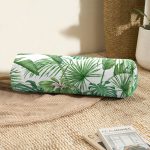 - RealHomes Özel Tasarımlı Dijital Baskılı İç Dolgulu Fermuarlı Silindir Yastık - Realhomes Beyaz Zemin Üzerinde Yeşil Yaprak Desenli Dijital Baskılı Modern İç Dolgulu - Fermuarlı Süet Berjer Silindir Yastık Kırlent Realhomes