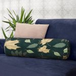 - RealHomes Özel Tasarımlı Dijital Baskılı İç Dolgulu Fermuarlı Silindir Yastık - Realhomes  Siyah Zemin Üzerinde Yaprak Desenli Dijital Baskılı Modern İç Dolgulu Fermuarlı Çok Amaçlı Silindir Yastık Kırlent Realhomes