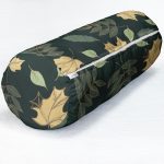 - RealHomes Özel Tasarımlı Dijital Baskılı İç Dolgulu Fermuarlı Silindir Yastık - Realhomes  Siyah Zemin Üzerinde Yaprak Desenli Dijital Baskılı Modern İç Dolgulu Fermuarlı Çok Amaçlı Silindir Yastık Kırlent Realhomes