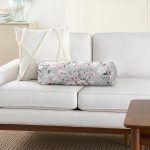 - RealHomes Özel Tasarımlı Dijital Baskılı İç Dolgulu Fermuarlı Silindir Yastık - Realhomes Renkli Zemin Üzerinde Çiçek Desenli Dijital Baskılı Modern İç Dolgulu - Fermuarlı Süet Silindir Rulo Yastık Kırlent Realhomes