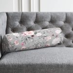 - RealHomes Özel Tasarımlı Dijital Baskılı İç Dolgulu Fermuarlı Silindir Yastık - Realhomes Renkli Zemin Üzerinde Çiçek Desenli Dijital Baskılı Modern İç Dolgulu - Fermuarlı Süet Silindir Rulo Yastık Kırlent Realhomes