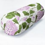 Beyaz Zemin Üzerinde Yeşil Yapraklı Çiçek Desenli Dijital Baskılı Modern İç Dolgulu - Fermuarlı Süet Silindir Rulo Yastık Kırlent Realhomes
