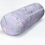 - RealHomes Özel Tasarımlı Dijital Baskılı İç Dolgulu Fermuarlı Silindir Yastık - Realhomes Renkli Zemin Üzerinde Yaprak Desenli Dijital Baskılı Modern İç Dolgulu Yumuşak Silindir Form Yastık Kırlent Realhomes