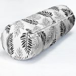 - RealHomes Özel Tasarımlı Dijital Baskılı İç Dolgulu Fermuarlı Silindir Yastık - Realhomes Beyaz Zemin Üzerinde Siyah Yaprak Desenli Dijital Baskılı Modern İç Dolgulu - Fermuarlı Süet Berjer Silindir Yastık Kırlent Realhomes