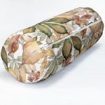 - RealHomes Özel Tasarımlı Dijital Baskılı İç Dolgulu Fermuarlı Silindir Yastık - Realhomes Beyaz Zemin Üzerinde Sonbahar Yaprak Desenli Dijital Baskılı Modern İç Dolgulu - Fermuarlı Süet Silindir Rulo Yastık Kırlent Realhomes