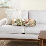 - RealHomes Özel Tasarımlı Dijital Baskılı İç Dolgulu Fermuarlı Silindir Yastık - Realhomes Beyaz Zemin Üzerinde Sonbahar Yaprak Desenli Dijital Baskılı Modern İç Dolgulu - Fermuarlı Süet Silindir Rulo Yastık Kırlent Realhomes