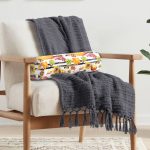 - RealHomes Özel Tasarımlı Dijital Baskılı İç Dolgulu Fermuarlı Silindir Yastık - Realhomes  Beyaz Zemin Üzerinde Siyah Çizgili Bal Kabağı Desenli Dijital Baskılı Modern İç Dolgulu - Fermuarlı Süet Silindir Rulo Yastık Kırlent Realhomes