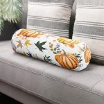 - RealHomes Özel Tasarımlı Dijital Baskılı İç Dolgulu Fermuarlı Silindir Yastık - Realhomes  Beyaz Zemin Üzerinde Bal Kabağı Desenli Dijital Baskılı Modern İç Dolgulu - Fermuarlı Süet Silindir Daire Yastık Kırlent Realhomes