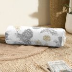 - RealHomes Özel Tasarımlı Dijital Baskılı İç Dolgulu Fermuarlı Silindir Yastık - Realhomes Beyaz Zemin Üzerinde Gold Detaylı Kozalak Desenli Dijital Baskılı Modern İç Dolgulu Süet Silindir Yastık Kırlent - Bel Yastığı Realhomes