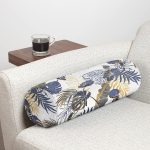 - RealHomes Özel Tasarımlı Dijital Baskılı İç Dolgulu Fermuarlı Silindir Yastık - Realhomes  Beyaz Zemin Üzerinde Gold Detaylı Yaprak Desenli Dijital Baskılı Modern İç Dolgulu Fermuarlı Çok Amaçlı Silindir Yastık Kırlent Realhomes