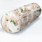 Beyaz Zemin Üzerinde Çiçek Desenli Dijital Baskılı Modern İç Dolgulu - Fermuarlı Süet Silindir Rulo Yastık Kırlent Realhomes