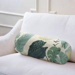 - RealHomes Özel Tasarımlı Dijital Baskılı İç Dolgulu Fermuarlı Silindir Yastık - Realhomes Pastel Zemin Üzerinde Yeşil Yaprak Desenli Dijital Baskılı Modern İç Dolgulu - Fermuarlı Süet Silindir Rulo Yastık Kırlent Realhomes