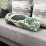 - RealHomes Özel Tasarımlı Dijital Baskılı İç Dolgulu Fermuarlı Silindir Yastık - Realhomes Pastel Zemin Üzerinde Yeşil Yaprak Desenli Dijital Baskılı Modern İç Dolgulu - Fermuarlı Süet Silindir Rulo Yastık Kırlent Realhomes