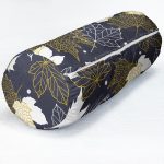 - RealHomes Özel Tasarımlı Dijital Baskılı İç Dolgulu Fermuarlı Silindir Yastık - Realhomes Renkli Zemin Üzerinde Gold Detaylı Yaprak Desenli Dijital Baskılı Modern İç Dolgulu Yumuşak Silindir Form Yastık Kırlent Realhomes