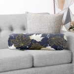 - RealHomes Özel Tasarımlı Dijital Baskılı İç Dolgulu Fermuarlı Silindir Yastık - Realhomes Renkli Zemin Üzerinde Gold Detaylı Yaprak Desenli Dijital Baskılı Modern İç Dolgulu Yumuşak Silindir Form Yastık Kırlent Realhomes