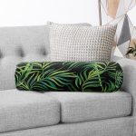 - RealHomes Özel Tasarımlı Dijital Baskılı İç Dolgulu Fermuarlı Silindir Yastık - Realhomes Siyah Zemin Üzerinde Yeşil Yaprak Desenli Dijital Baskılı Modern İç Dolgulu Yumuşak Silindir Form Yastık Kırlent Realhomes