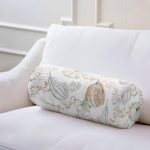 - RealHomes Özel Tasarımlı Dijital Baskılı İç Dolgulu Fermuarlı Silindir Yastık - Realhomes  Beyaz Zemin Üzerinde Balkabağı Desenli Dijital Baskılı Modern İç Dolgulu - Fermuarlı Süet Berjer Silindir Yastık Kırlent Realhomes