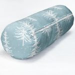 Renkli Zemin Üzerinde Beyaz Çam Ağacı Desenli Dijital Baskılı Modern İç Dolgulu - Fermuarlı Süet Berjer Silindir Yastık Kırlent Realhomes