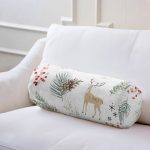 - RealHomes Özel Tasarımlı Dijital Baskılı İç Dolgulu Fermuarlı Silindir Yastık - Realhomes  Beyaz Zemin Üzerinde Renkli Çam Yaprağı Desenli Dijital Baskılı Modern İç Dolgulu - Fermuarlı Süet Silindir Rulo Yastık Kırlent Realhomes