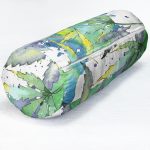 - RealHomes Özel Tasarımlı Dijital Baskılı İç Dolgulu Fermuarlı Silindir Yastık - Realhomes  Beyaz Zemin Üzerinde Renkli Yaprak Desenli Dijital Baskılı Modern İç Dolgulu Süet Silindir Yastık Kırlent - Bel Yastığı Realhomes