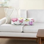 - RealHomes Özel Tasarımlı Dijital Baskılı İç Dolgulu Fermuarlı Silindir Yastık - Realhomes Beyaz Zemin Üzerinde Renkli Çiçek Desenli Dijital Baskılı Modern İç Dolgulu Fermuarlı Çok Amaçlı Silindir Yastık Kırlent Realhomes