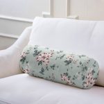 Renkli Zemin Üzerinde Yeşil Yapraklı Çiçek Desenli Dijital Baskılı Modern İç Dolgulu - Fermuarlı Süet Silindir Rulo Yastık Kırlent Realhomes