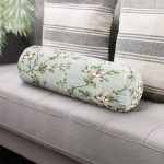 - RealHomes Özel Tasarımlı Dijital Baskılı İç Dolgulu Fermuarlı Silindir Yastık - Realhomes Renkli Zemin Üzerinde Yeşil Yapraklı Çiçek Desenli Dijital Baskılı Modern İç Dolgulu Yumuşak Silindir Form Yastık Kırlent Realhomes