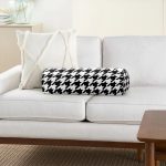 - RealHomes Özel Tasarımlı Dijital Baskılı İç Dolgulu Fermuarlı Silindir Yastık - Realhomes Beyaz Zemin Üzerinde Siyah Ekose Desenli Dijital Baskılı Modern İç Dolgulu - Fermuarlı Süet Silindir Daire Yastık Kırlent Realhomes