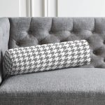 - RealHomes Özel Tasarımlı Dijital Baskılı İç Dolgulu Fermuarlı Silindir Yastık - Realhomes  Beyaz Zemin Üzerinde Gri Ekose Desenli Dijital Baskılı Modern İç Dolgulu - Fermuarlı Süet Berjer Silindir Yastık Kırlent Realhomes