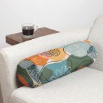 - RealHomes Özel Tasarımlı Dijital Baskılı İç Dolgulu Fermuarlı Silindir Yastık - Realhomes  Renkli Zemin Üzerinde Onedraw Çizimli Yaprak Desenli Dijital Baskılı Modern İç Dolgulu Fermuarlı Çok Amaçlı Silindir Yastık Kırlent Realhomes