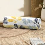 - RealHomes Özel Tasarımlı Dijital Baskılı İç Dolgulu Fermuarlı Silindir Yastık - Realhomes Beyaz Zemin Üzerinde Renkli Yaprak Desenli Dijital Baskılı Modern İç Dolgulu - Fermuarlı Süet Silindir Yuvarlak Yastık Kırlent Realhomes