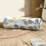 - RealHomes Özel Tasarımlı Dijital Baskılı İç Dolgulu Fermuarlı Silindir Yastık - Realhomes Beyaz Zemin Üzerinde Renkli Yaprak Desenli Dijital Baskılı Modern İç Dolgulu - Fermuarlı Süet Silindir Yuvarlak Yastık Kırlent Realhomes