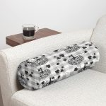 Beyaz Zeminde Gri Ekose Desenli Balkabağı Desenli Dijital Baskılı Modern İç Dolgulu - Fermuarlı Süet Silindir Rulo Yastık Kırlent Realhomes