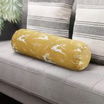 - RealHomes Özel Tasarımlı Dijital Baskılı İç Dolgulu Fermuarlı Silindir Yastık - Realhomes Renkli Zemin Üzerinde Geyik Desenli Dijital Baskılı Modern İç Dolgulu - Fermuarlı Süet Berjer Silindir Yastık Kırlent Realhomes