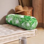 - RealHomes Özel Tasarımlı Dijital Baskılı İç Dolgulu Fermuarlı Silindir Yastık - Realhomes Beyaz Zemin Üzerinde Çiçek Desenli Dijital Baskılı Modern İç Dolgulu Fermuarlı Çok Amaçlı Silindir Yastık Kırlent Realhomes