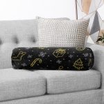 Renkli Zeminde Gold Detaylı Yılbaşı Çorabı Desenli Dijital Baskılı Modern İç Dolgulu Yumuşak Silindir Form Yastık Kırlent Realhomes