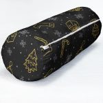 Renkli Zeminde Gold Detaylı Yılbaşı Çorabı Desenli Dijital Baskılı Modern İç Dolgulu Yumuşak Silindir Form Yastık Kırlent Realhomes