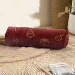 Renkli Zeminde Gold Detaylı Yılbaşı Çorabı Desenli Dijital Baskılı Modern İç Dolgulu Süet Silindir Yastık Kırlent - Bel Yastığı Realhomes