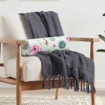 - RealHomes Özel Tasarımlı Dijital Baskılı İç Dolgulu Fermuarlı Silindir Yastık - Realhomes Renkli Zemin Üzerinde Kaktüs Desenli Dijital Baskılı Modern İç Dolgulu - Fermuarlı Süet Silindir Rulo Yastık Kırlent Realhomes