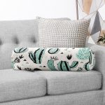 - RealHomes Özel Tasarımlı Dijital Baskılı İç Dolgulu Fermuarlı Silindir Yastık - Realhomes Renkli Zemin Üzerinde Kaktüs Desenli Dijital Baskılı Modern İç Dolgulu Fermuarlı Çok Amaçlı Silindir Yastık Kırlent Realhomes