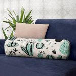 - RealHomes Özel Tasarımlı Dijital Baskılı İç Dolgulu Fermuarlı Silindir Yastık - Realhomes Renkli Zemin Üzerinde Kaktüs Desenli Dijital Baskılı Modern İç Dolgulu Fermuarlı Çok Amaçlı Silindir Yastık Kırlent Realhomes