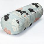 - RealHomes Özel Tasarımlı Dijital Baskılı İç Dolgulu Fermuarlı Silindir Yastık - Realhomes Renkli Zemin Üzerinde Yaprak Desenli Dijital Baskılı Modern İç Dolgulu Yumuşak Silindir Form Yastık Kırlent Realhomes