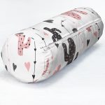 - RealHomes Özel Tasarımlı Dijital Baskılı İç Dolgulu Fermuarlı Silindir Yastık - Realhomes Beyaz Zemin Üzerinde Renkli Kaktüs Desenli Dijital Baskılı Modern İç Dolgulu - Fermuarlı Süet Silindir Rulo Yastık Kırlent Realhomes