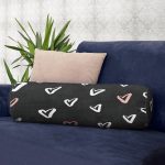- RealHomes Özel Tasarımlı Dijital Baskılı İç Dolgulu Fermuarlı Silindir Yastık - Realhomes  Sevgililer Günü Temalı Özel Tasarım Dijital Baskılı Modern İç Dolgulu - Fermuarlı Süet Berjer Silindir Yastık Kırlent Realhomes