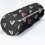 - RealHomes Özel Tasarımlı Dijital Baskılı İç Dolgulu Fermuarlı Silindir Yastık - Realhomes  Sevgililer Günü Temalı Özel Tasarım Dijital Baskılı Modern İç Dolgulu - Fermuarlı Süet Berjer Silindir Yastık Kırlent Realhomes