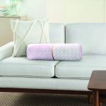 Pembe & Beyaz Ogea Desenli Dijital Baskılı Modern İç Dolgulu - Fermuarlı Süet Silindir Daire Yastık Kırlent Realhomes