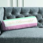 - RealHomes Özel Tasarımlı Dijital Baskılı İç Dolgulu Fermuarlı Silindir Yastık - Realhomes Hello Beautiful Mavi & Pembe Dijital Baskılı Dekoratif İç Dolgulu - Fermuarlı Süet Berjer Silindir Yastık Kırlent Realhomes