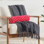 Kırmızı Pul Tasarımlı Dijital Baskılı Dekoratif İç Dolgulu - Fermuarlı Süet Silindir Yuvarlak Yastık Kırlent Realhomes