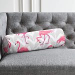 - RealHomes Özel Tasarımlı Dijital Baskılı İç Dolgulu Fermuarlı Silindir Yastık - Realhomes Gri Zikzak Zeminde Flamingolar Temalı Modern İç Dolgulu Yumuşak Silindir Form Yastık Kırlent Realhomes